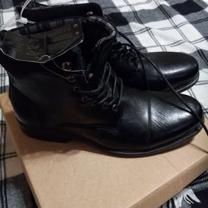 Lack boots size 10 new